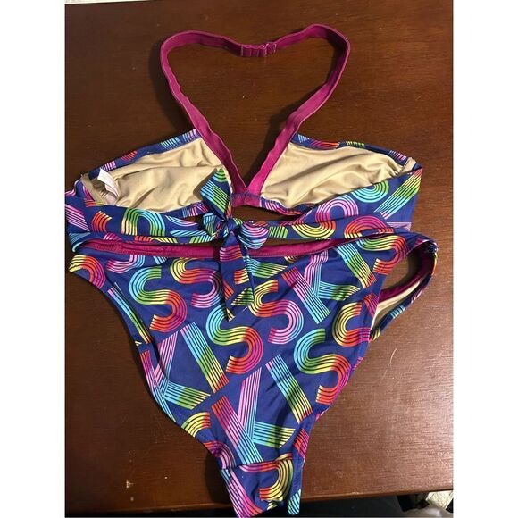 Victoria secret kiss logo bikini size large - Picture 2 of 7